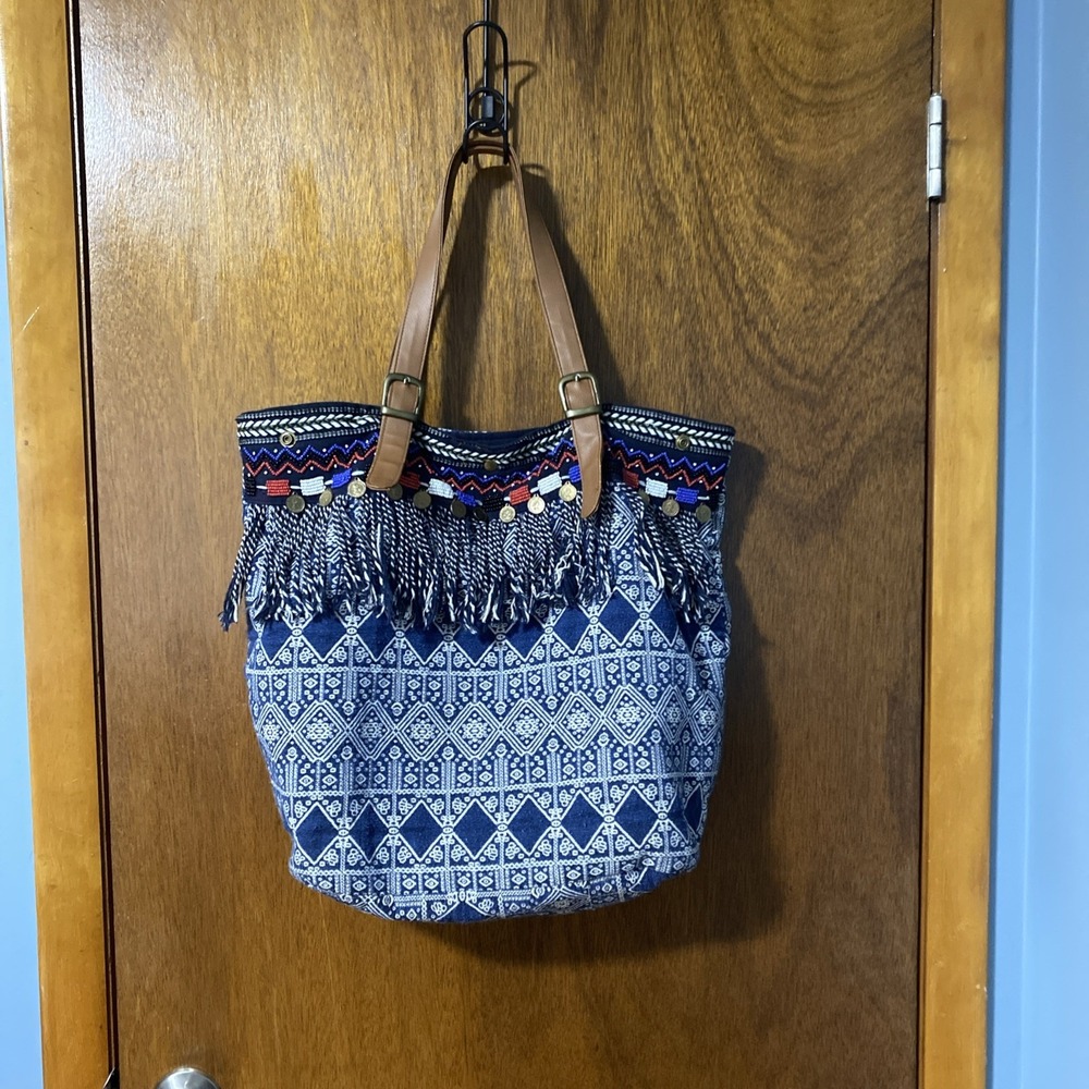 Twig & Arrow Boho Woven Tote Bag Fringe Beaded Red White Blue Large Weekender